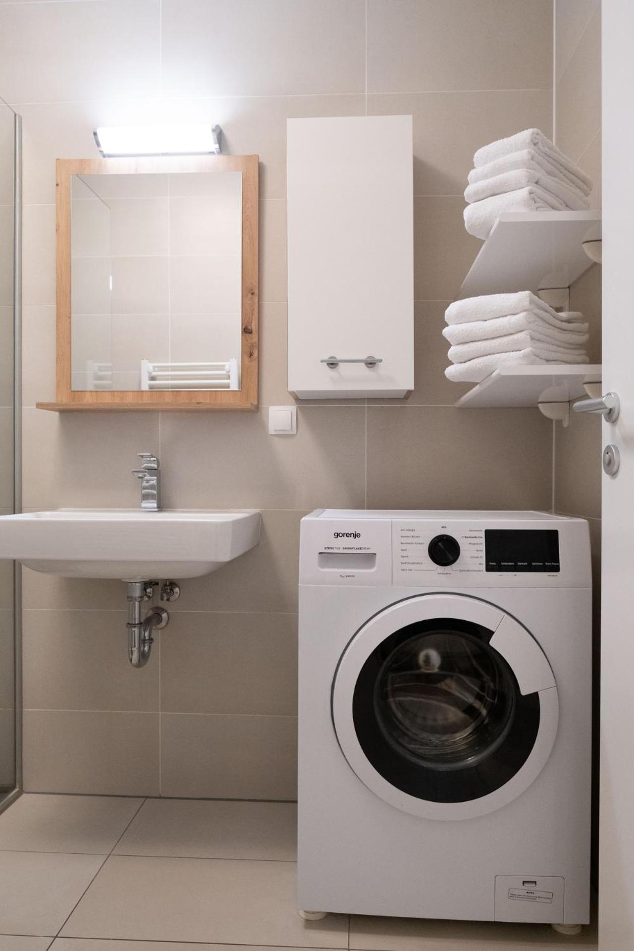 Modern Apartment W/ Cozy Balcony Near City Center Vienna Luaran gambar