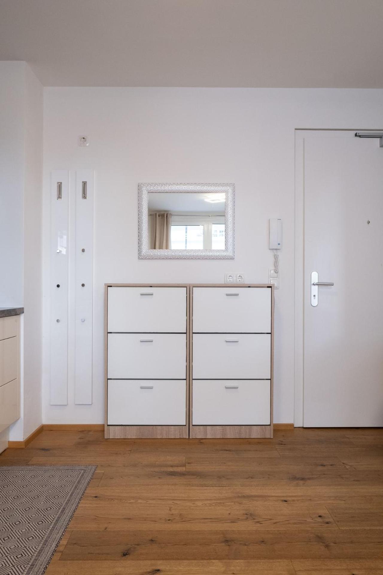 Modern Apartment W/ Cozy Balcony Near City Center Vienna Luaran gambar